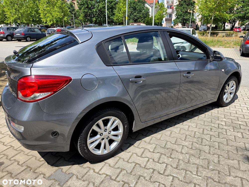 Chevrolet Cruze - 13