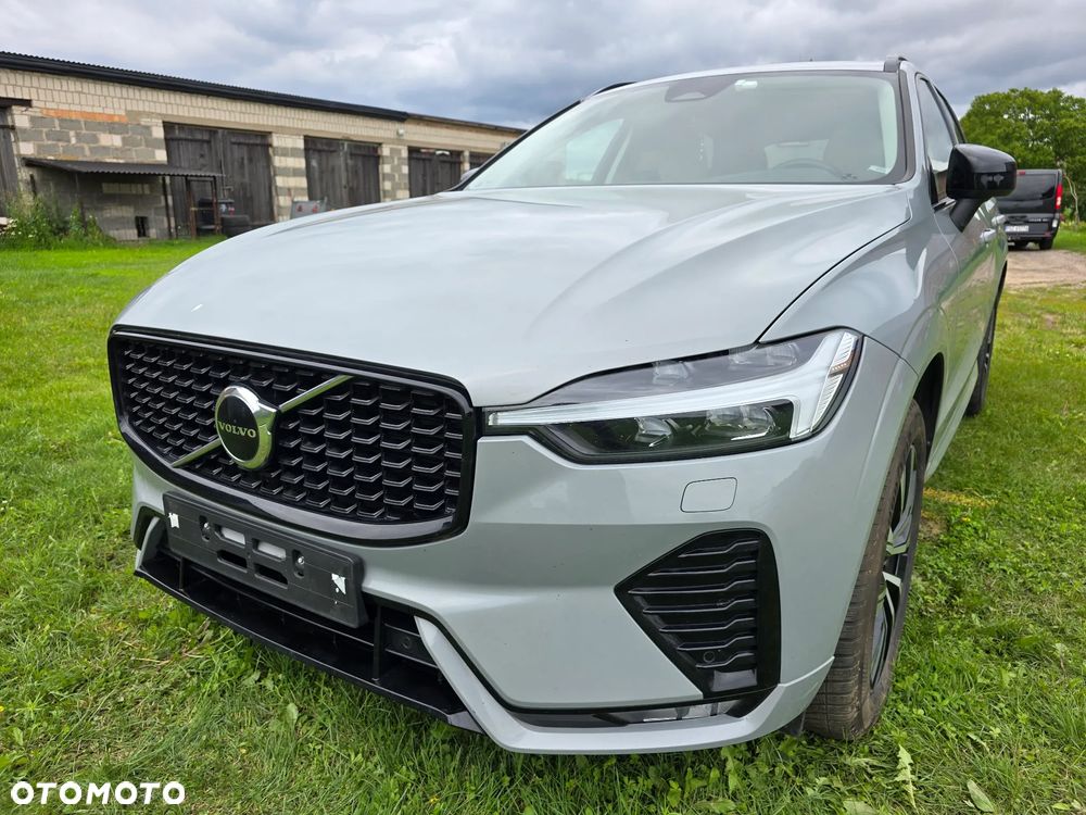 Volvo XC 60 B4 D AWD Plus Dark - 2