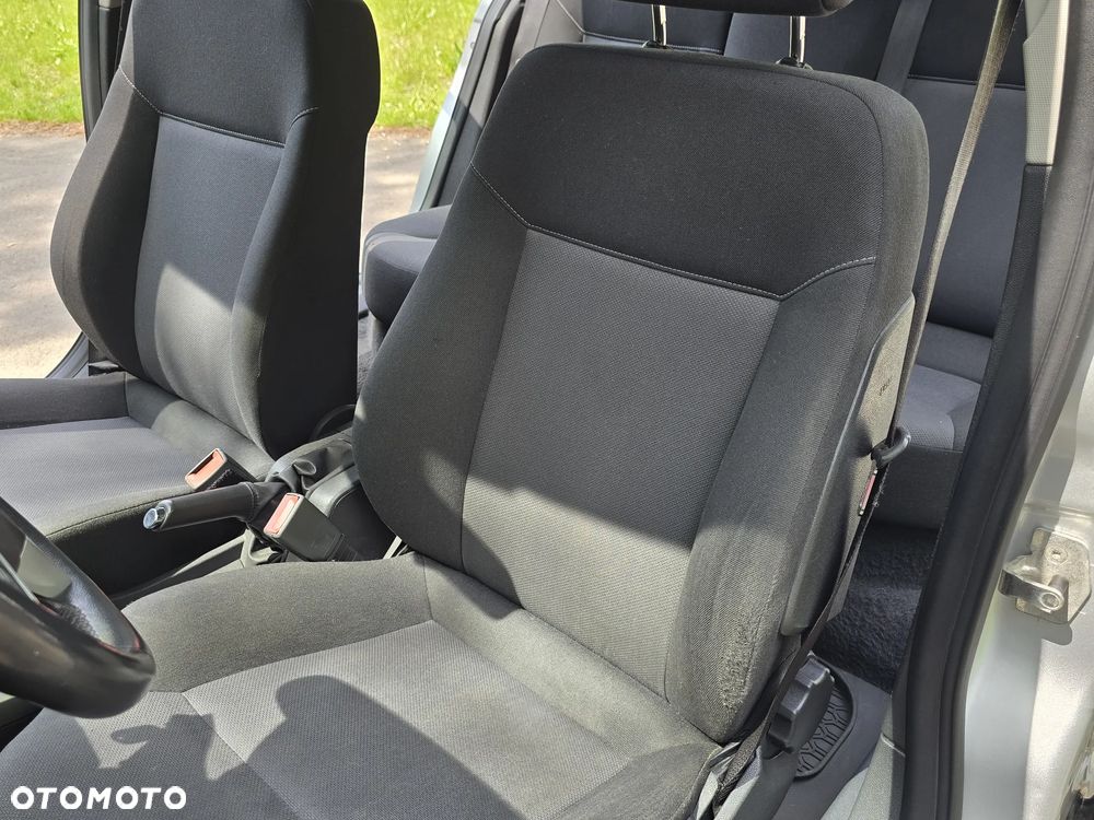 Opel Astra 1.6 Enjoy - 27