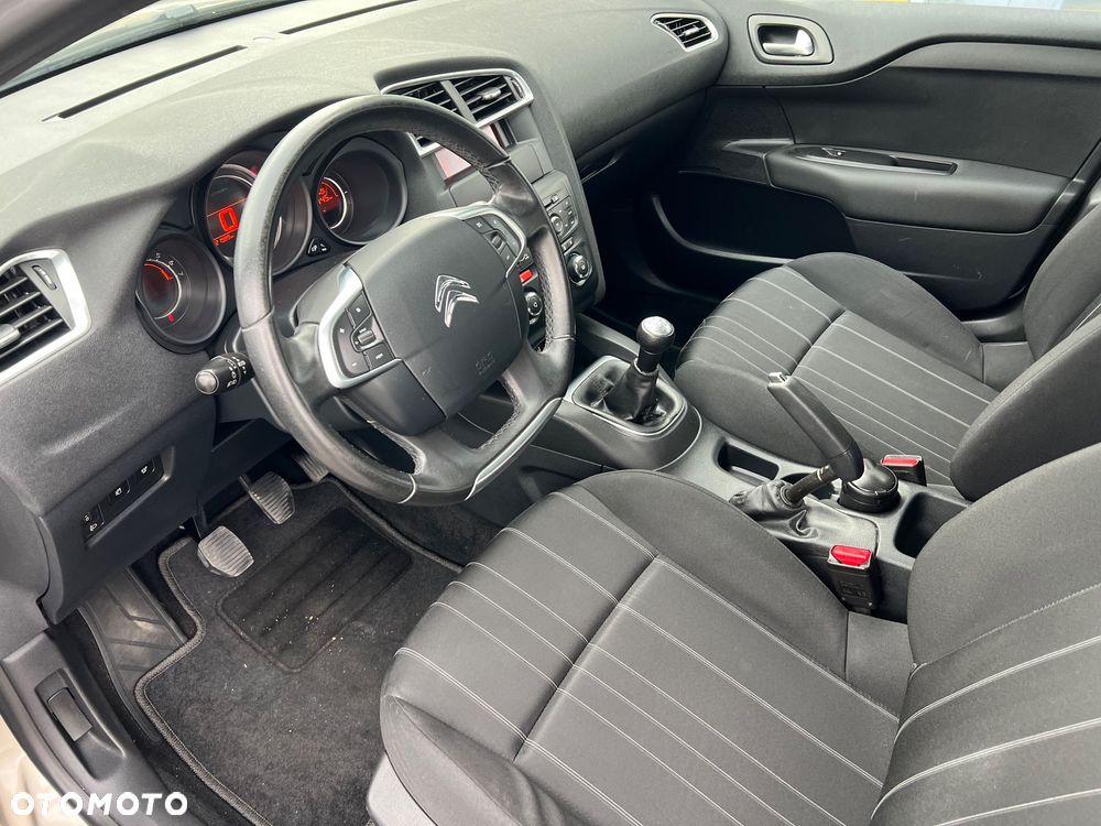 Citroën C4 VTi 95 Attraction - 14