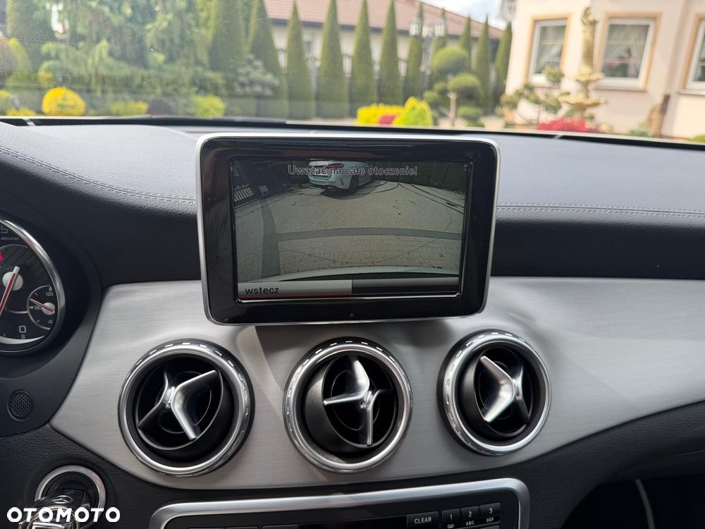 Mercedes-Benz GLA 45 AMG 4Matic 7G-DCT - 20