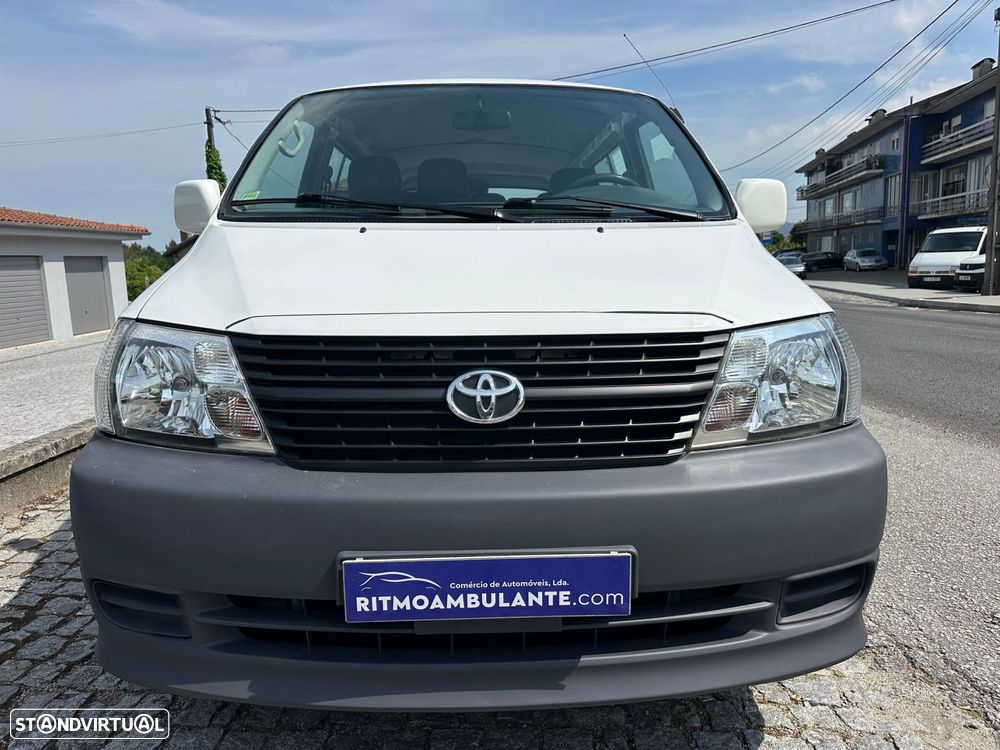 Toyota HiAce - 3