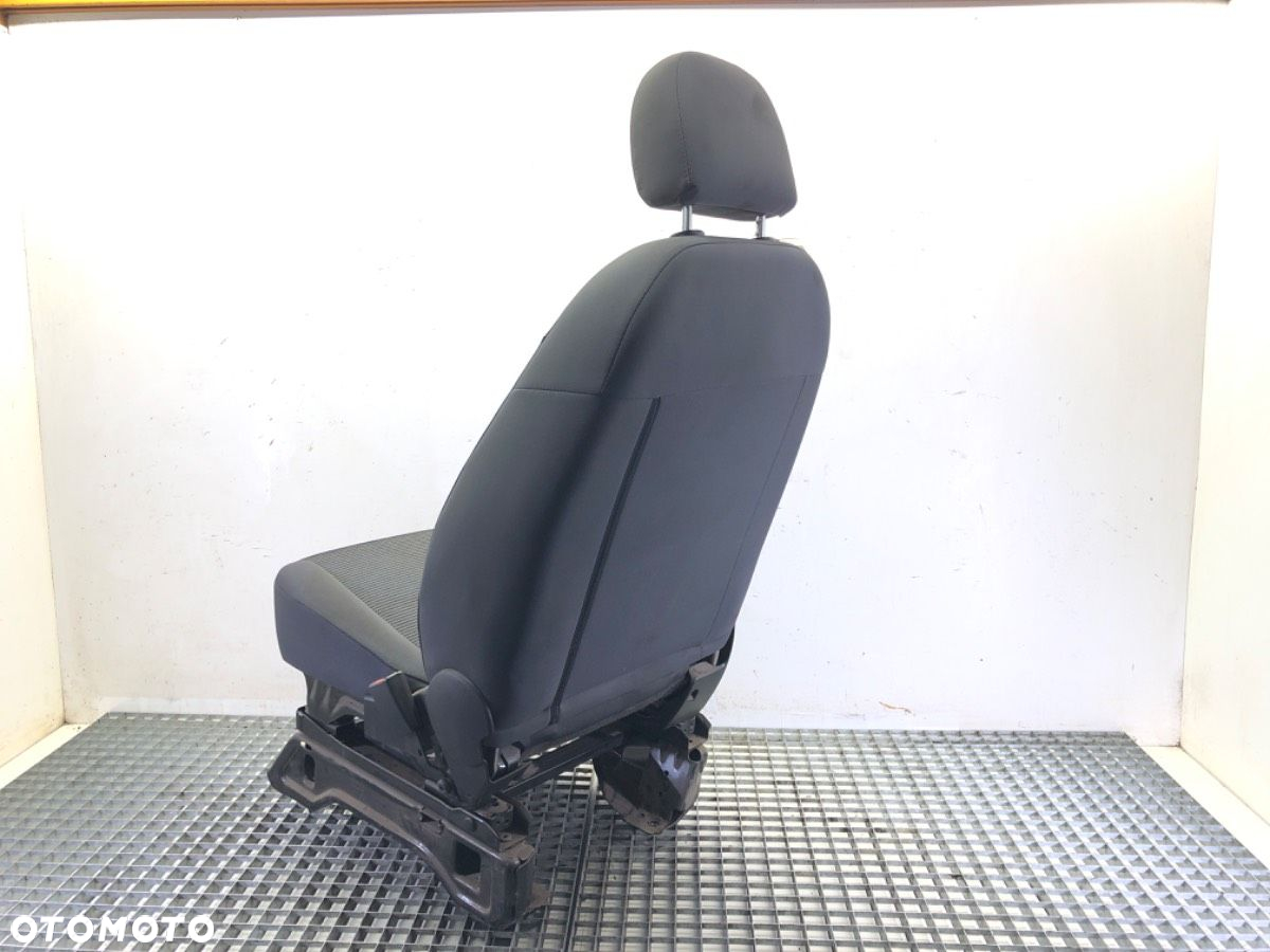 FOTEL PRAWY PRZÓD - 217.00 PLN - CITROEN NEMO Nadwozie pełne/minivan (AA_) 2008 - 2022 1.3 HDi 75 - 3