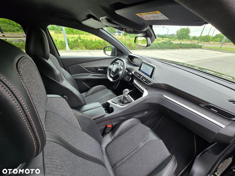 Peugeot 3008 - 16