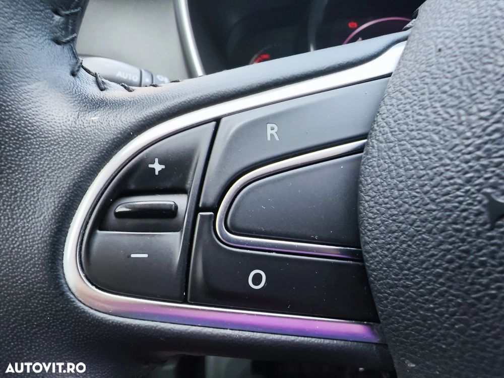 Renault Megane - 24