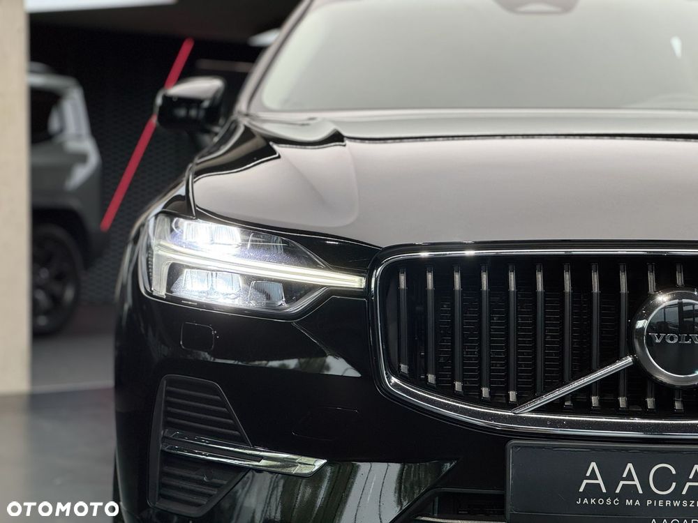 Volvo XC 60 B5 B AWD Momentum Pro - 40