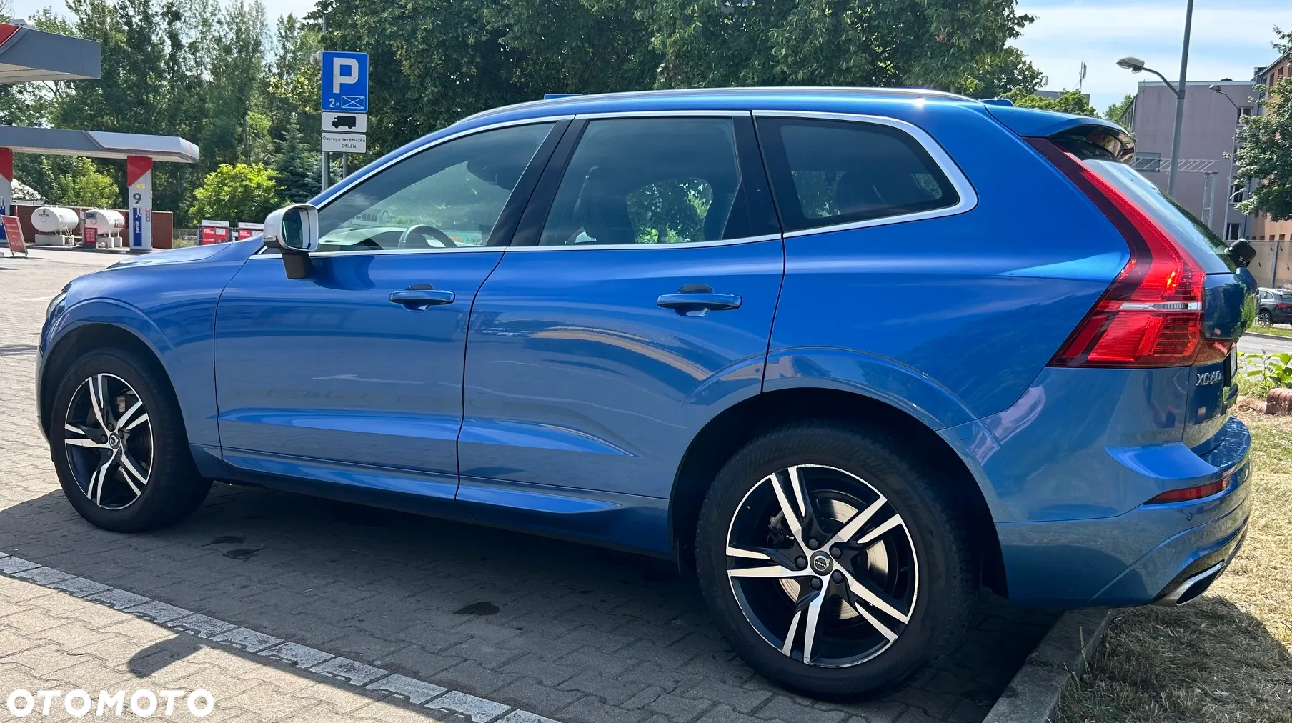 Volvo XC 60 D3 Drive-E R-Design Momentum - 4