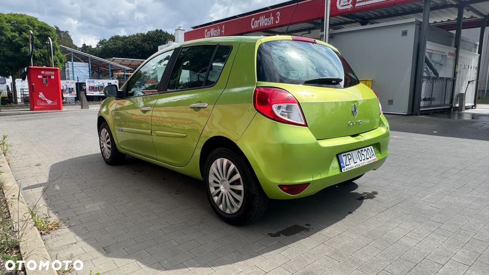 Renault Clio - 7