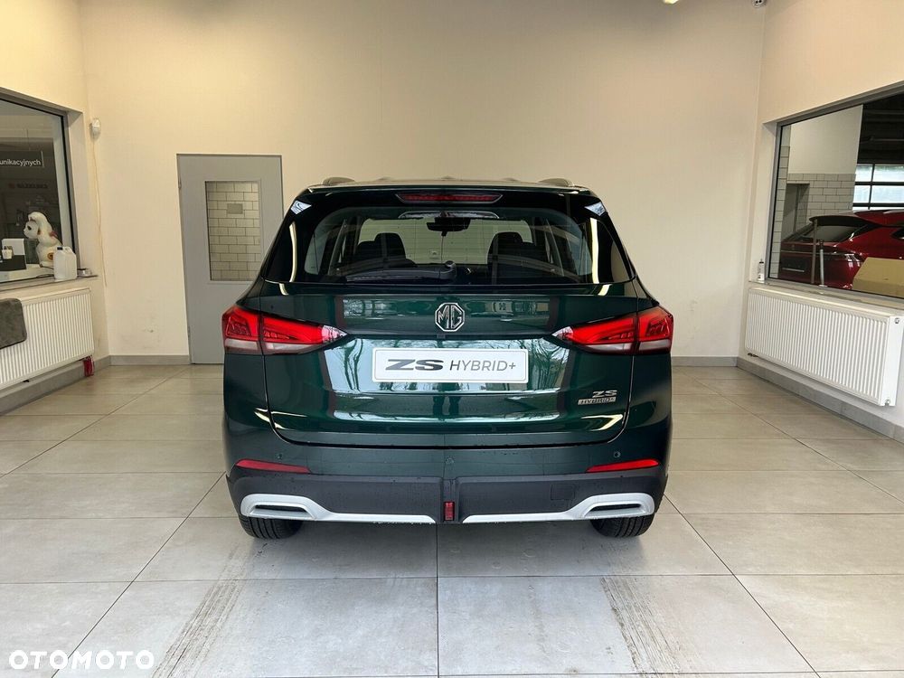 MG ZS Hybrid+ - 10