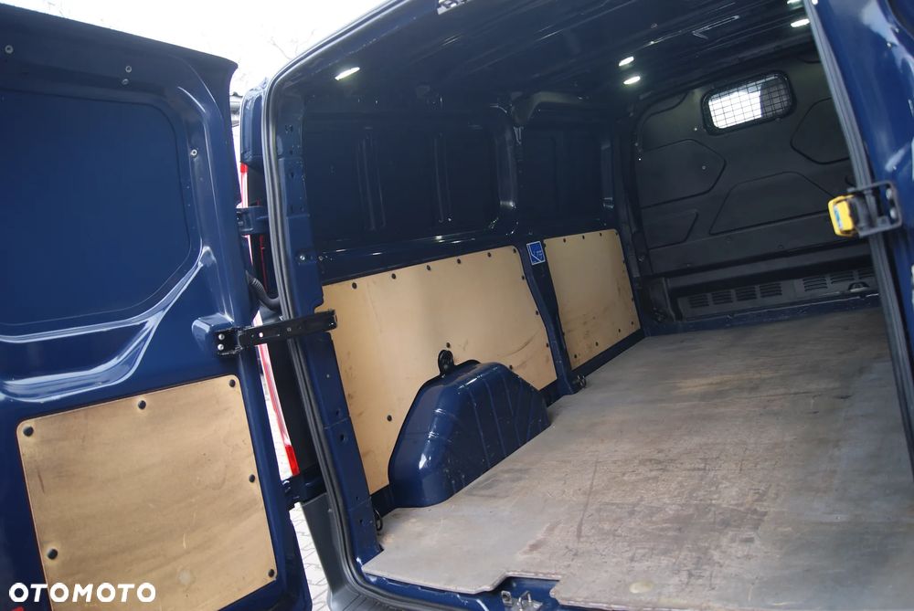Ford Transit Custom - 11