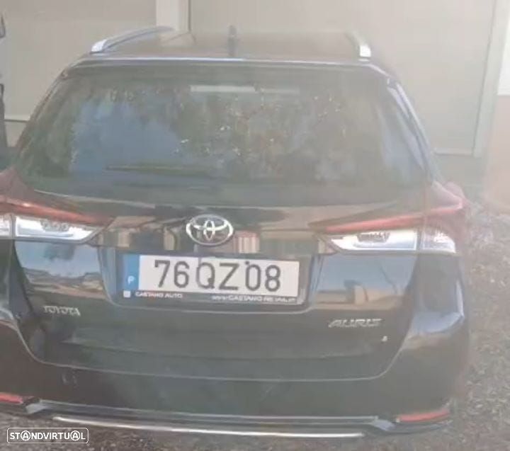 Toyota Auris Touring Sports 1.4 D-4D Exclusive - 3