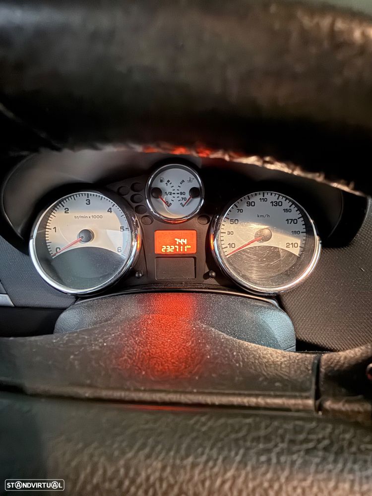 Peugeot 207 1.4 HDi Sport - 4