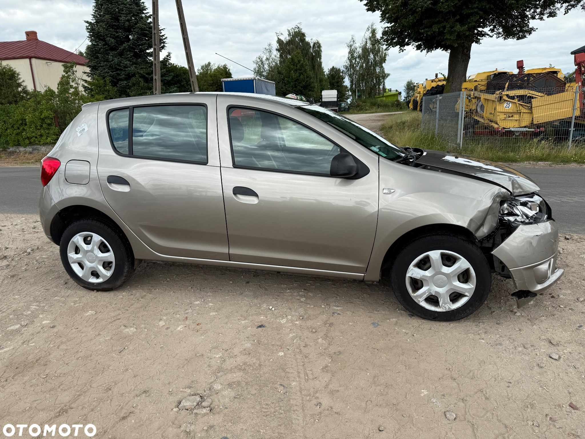 Dacia Sandero 1.2 16V 75 Laureate - 4