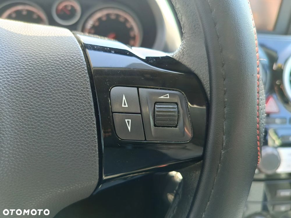 Opel Corsa 1.4 Cosmo - 18
