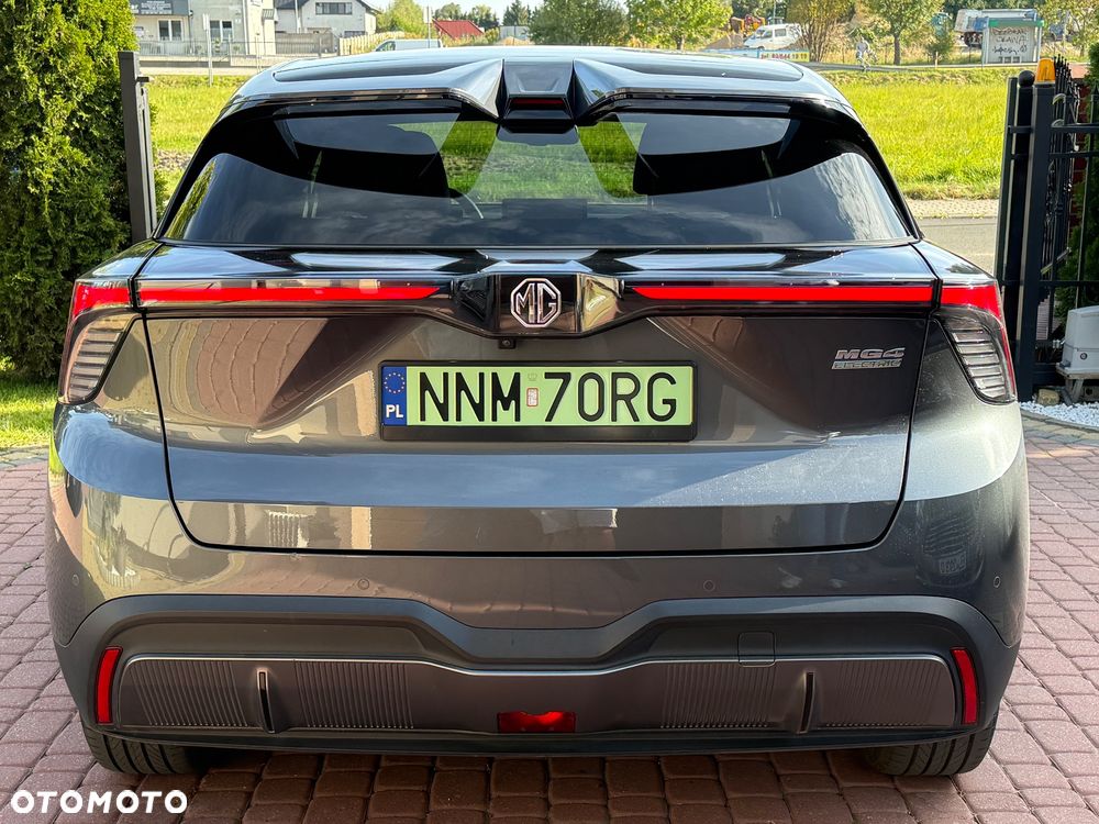 MG 4 Luxury 64 kWh - 29