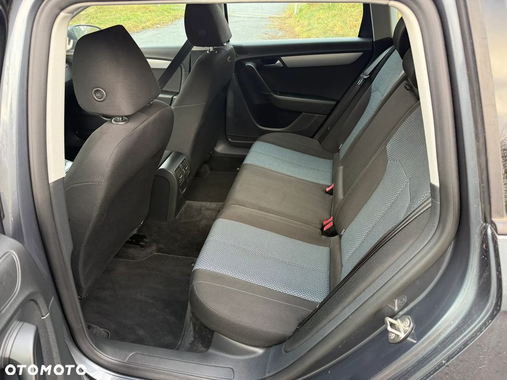 Volkswagen Passat Variant 1.6 TDI BlueMotion - 7
