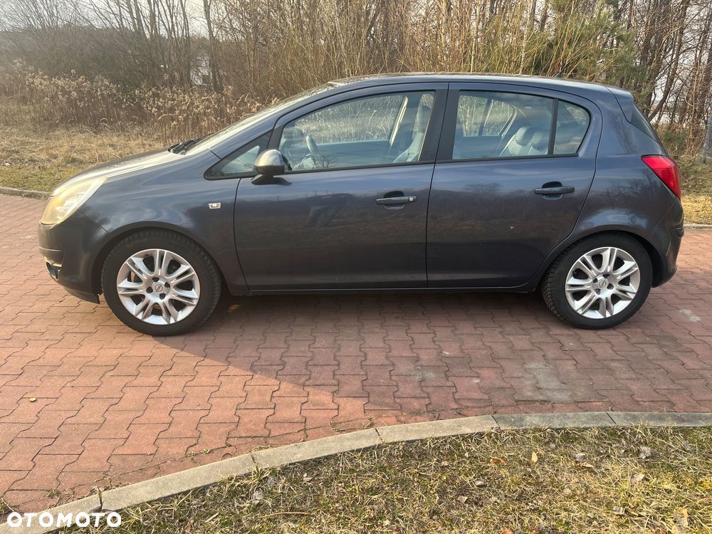 Opel Corsa 1.2 16V Cosmo - 6