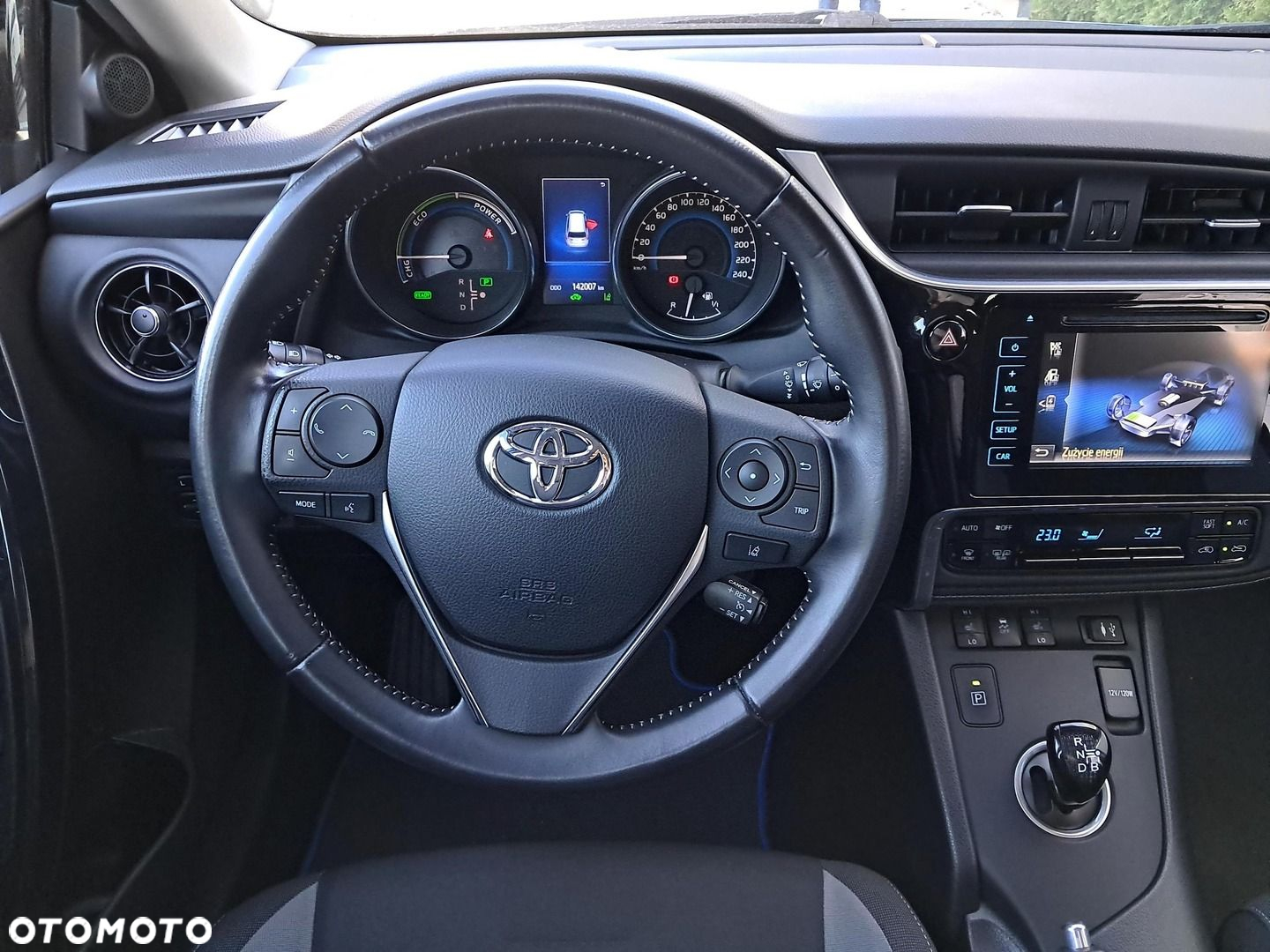 Toyota Auris - 16