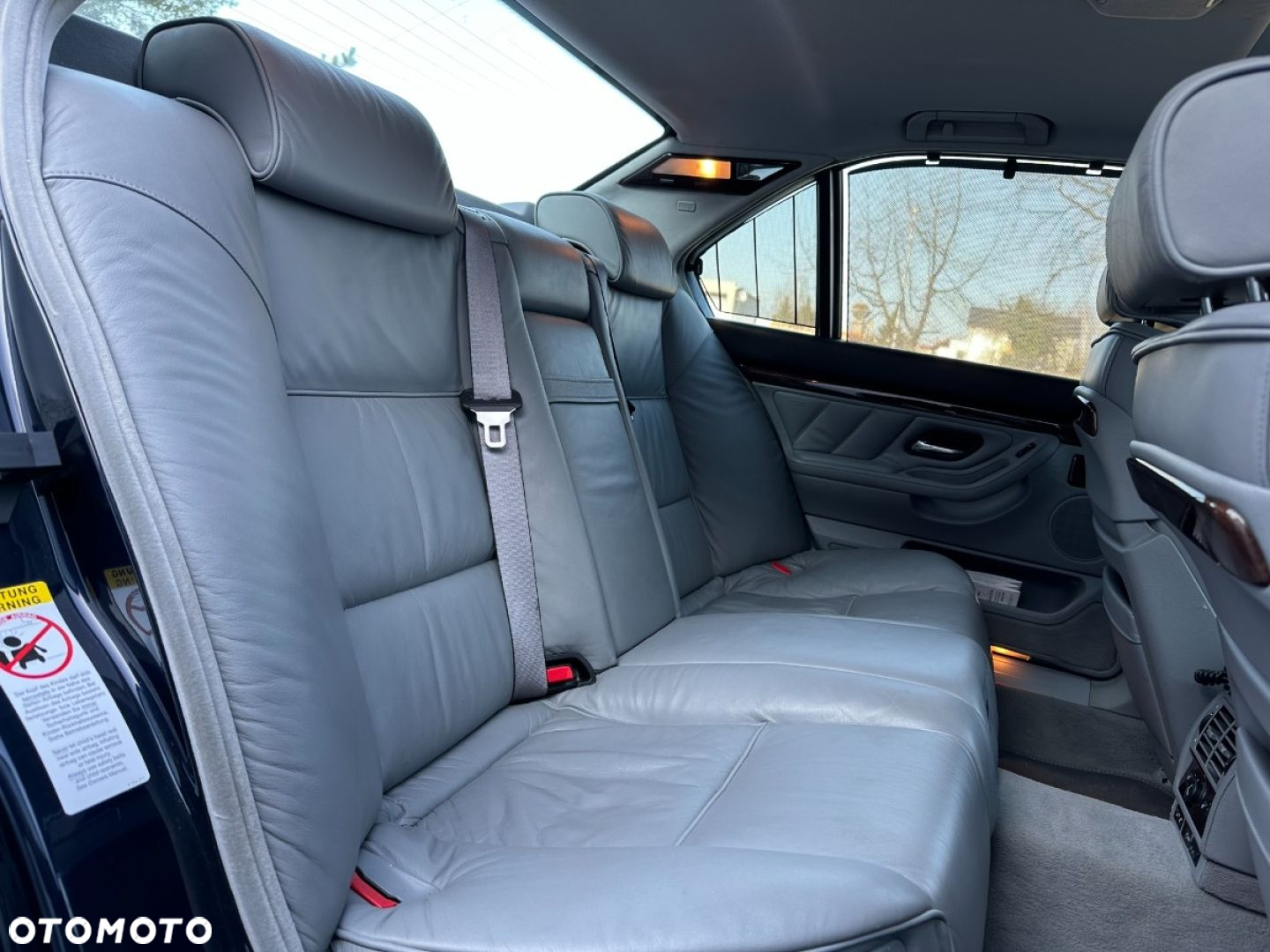 BMW Seria 7 750i - 25