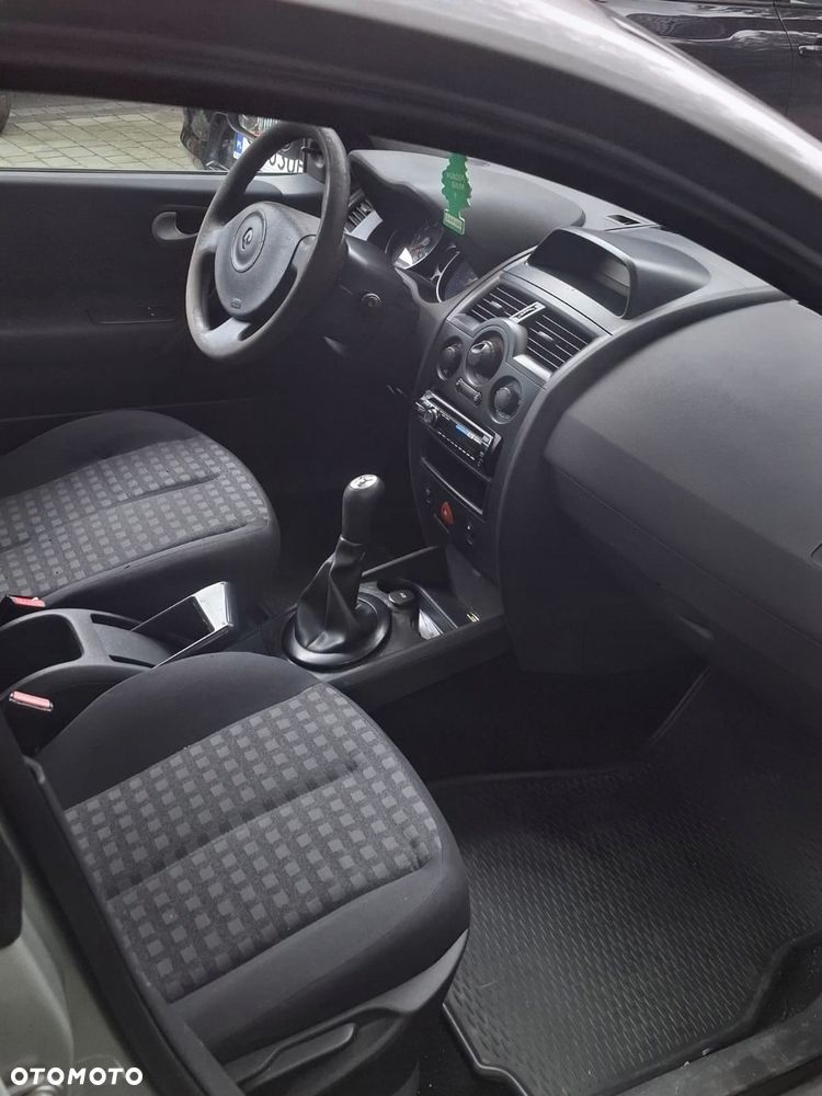 Renault Megane 1.4 16V Alize - 6
