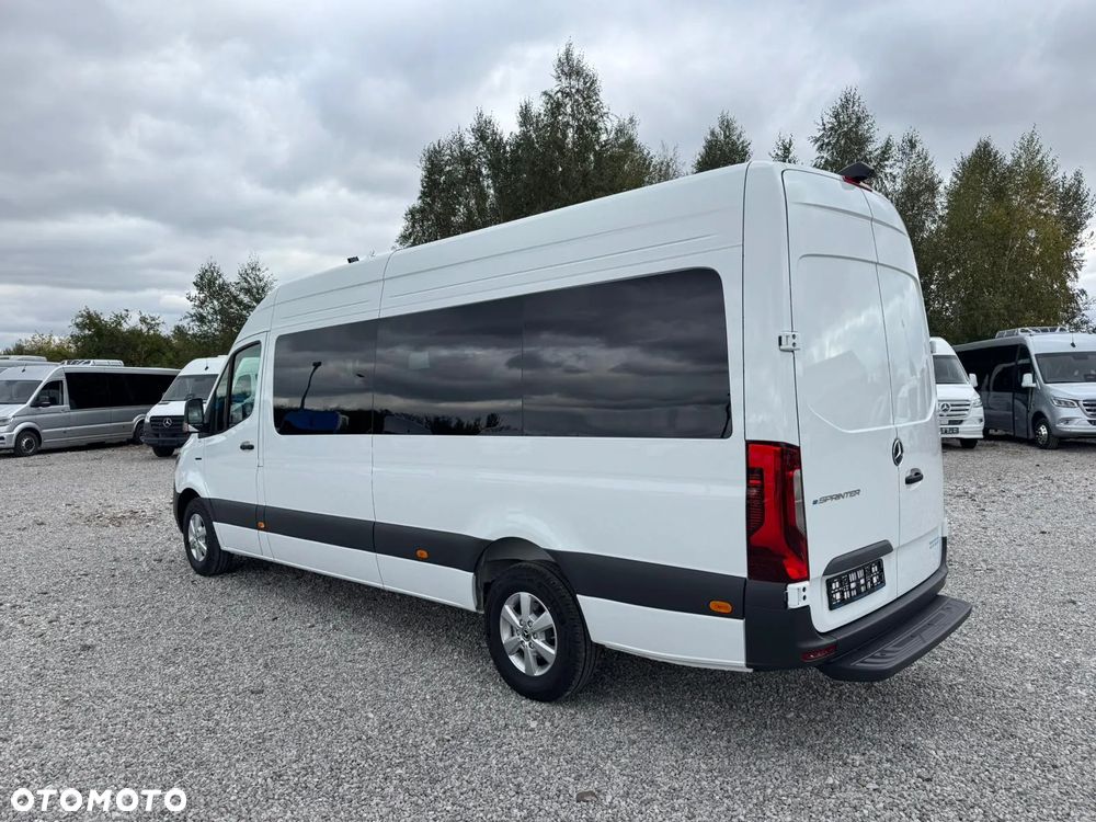 Mercedes-Benz Sprinter - 5