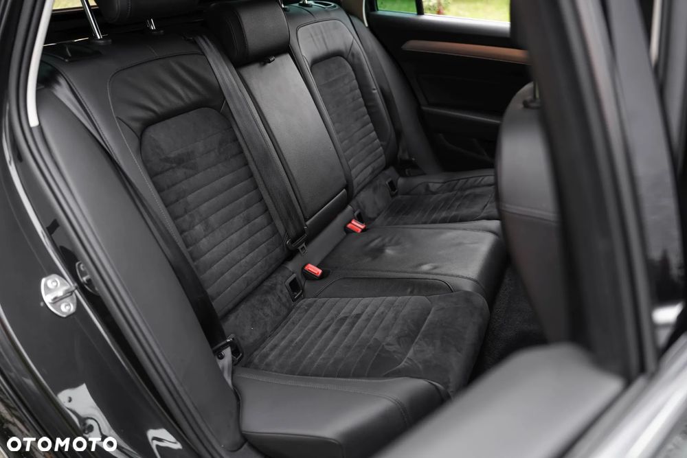 Volkswagen Passat 2.0 TDI SCR DSG Highline - 24