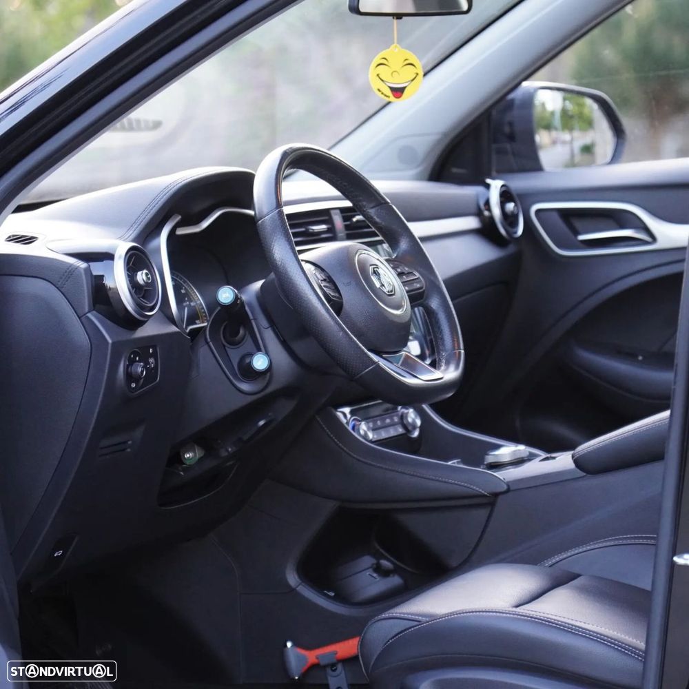 MG ZS EV 44.5 kWh Luxury - 17