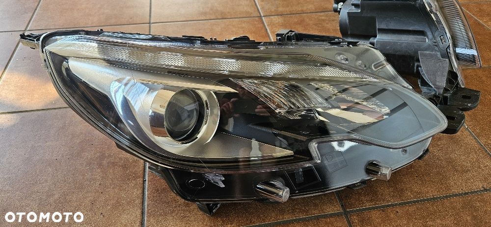 Peugeot 2008 Lift Lampa Przód  Lewa Prawa Idealne - 12