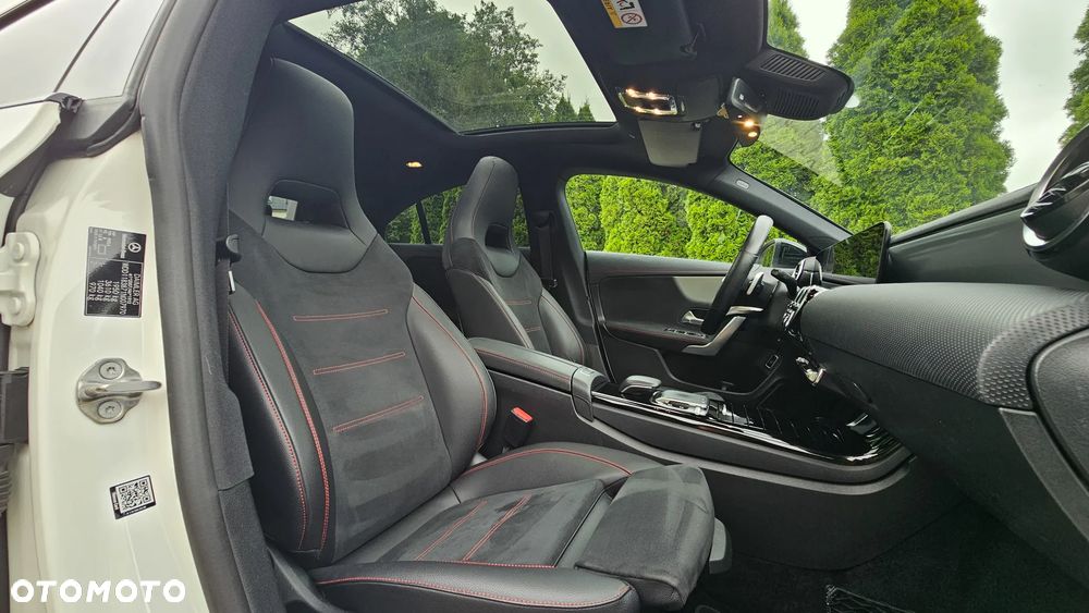 Mercedes-Benz CLA 200 AMG Line 7G-DCT - 18