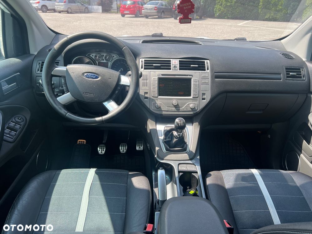 Ford Kuga 2.0 TDCi 2x4 Titanium - 5
