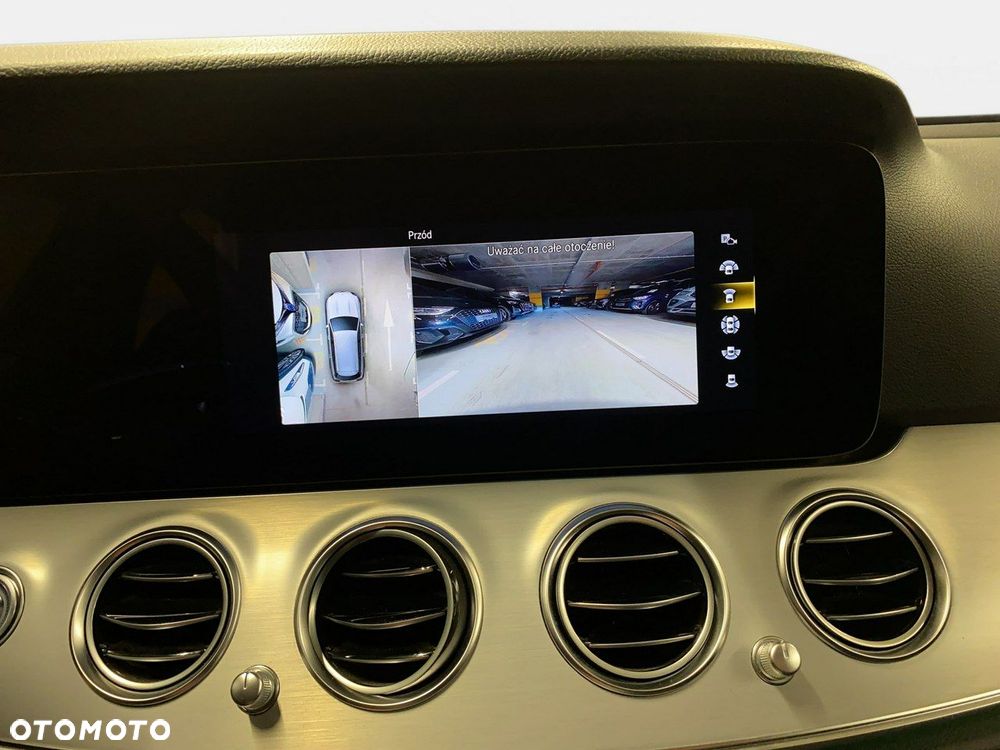 Mercedes-Benz Klasa E - 33