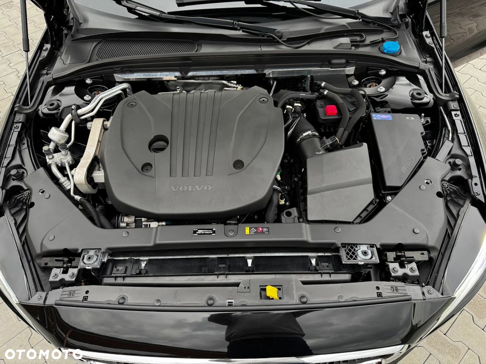 Volvo V60 B4 B DKG Momentum - 15
