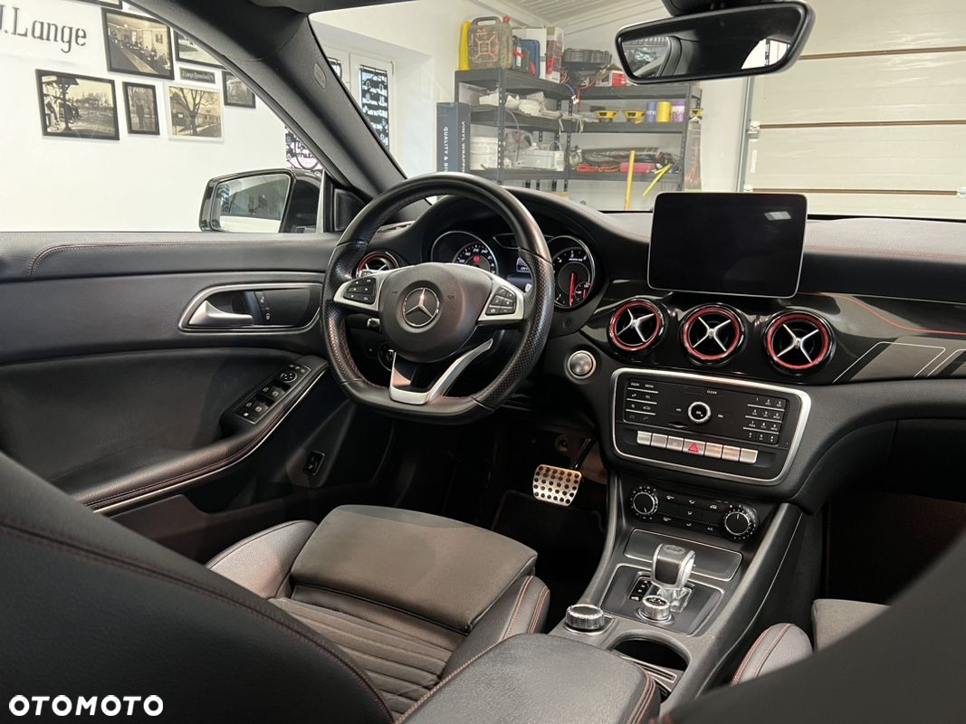 Mercedes-Benz CLA AMG 45 4-Matic - 22