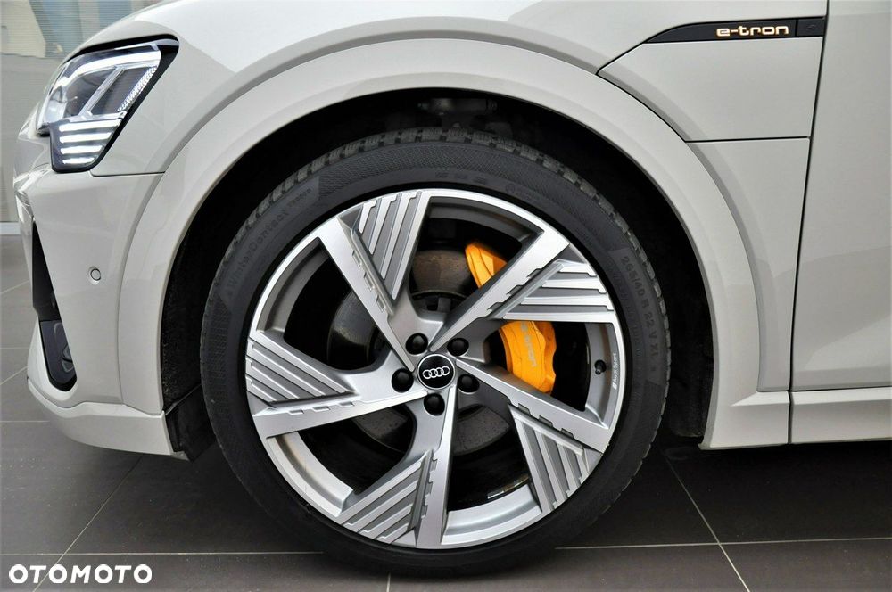 Audi e-tron Sportback - 14