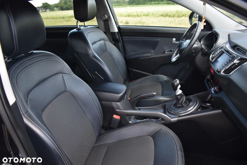 Kia Sportage 2,0 CRDI AWD Dream-Team Edition - 35