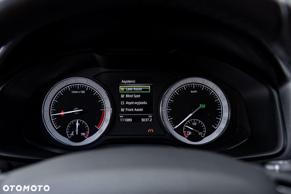 Skoda Karoq 1.6 TDI SCR DSG Style - 32