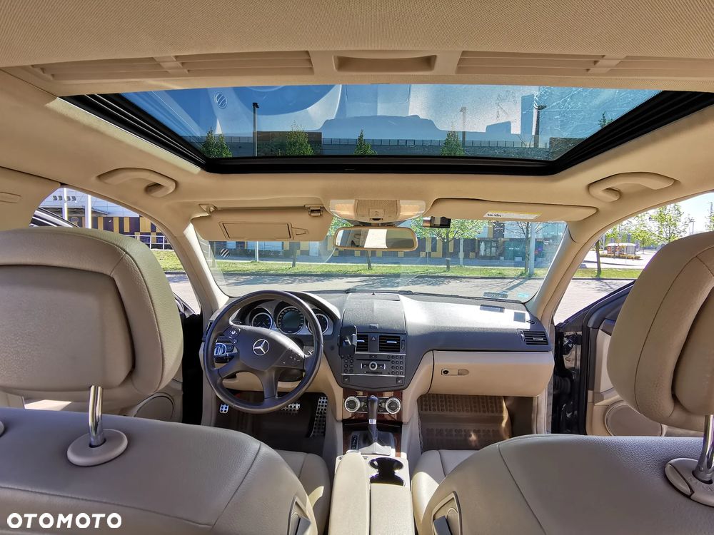 Mercedes-Benz Klasa C 300 4Matic 7G-TRONIC Avantgarde - 19