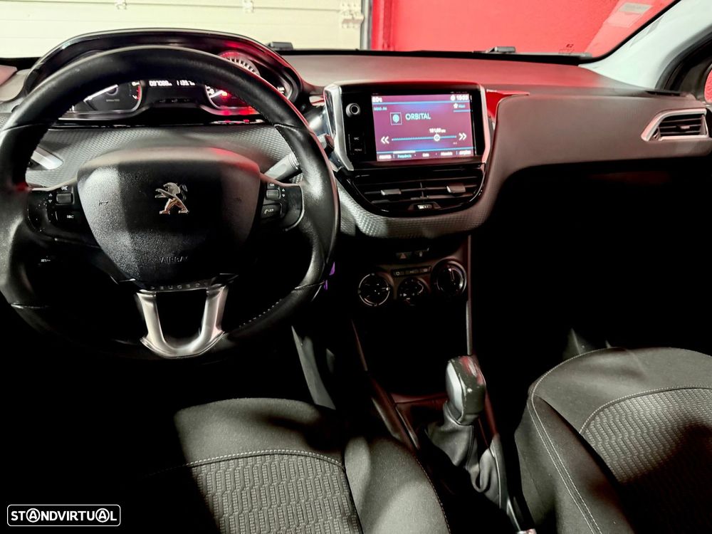 Peugeot 208 1.2 PureTech Style - 26