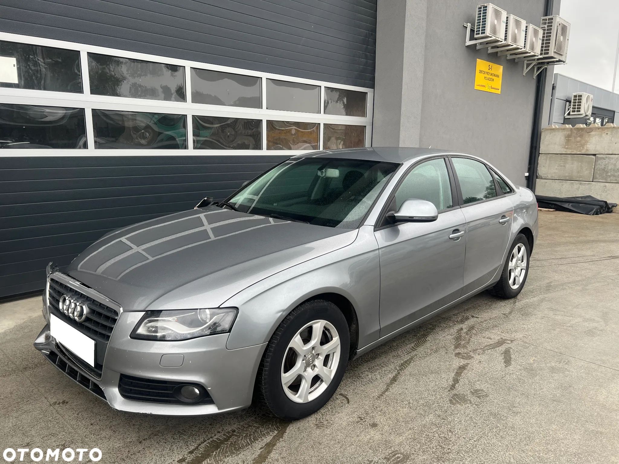 Audi A4 - 1