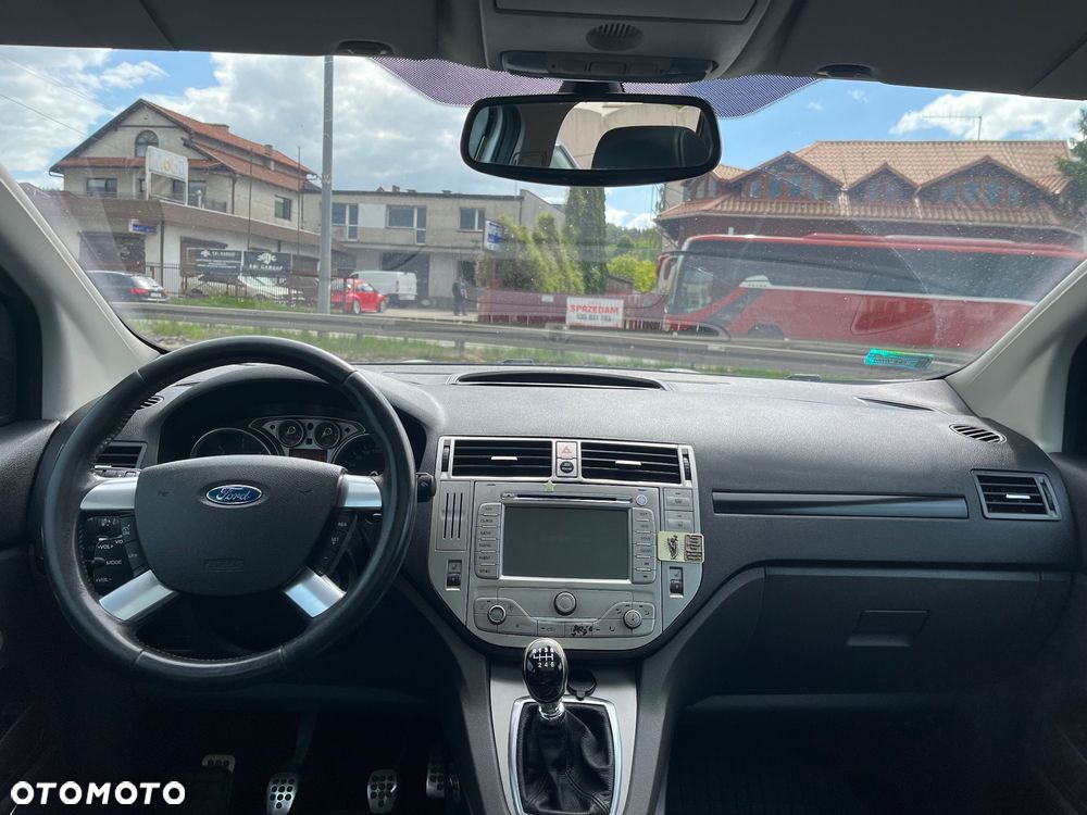 Ford Kuga 2.0 TDCi 2x4 Titanium - 7