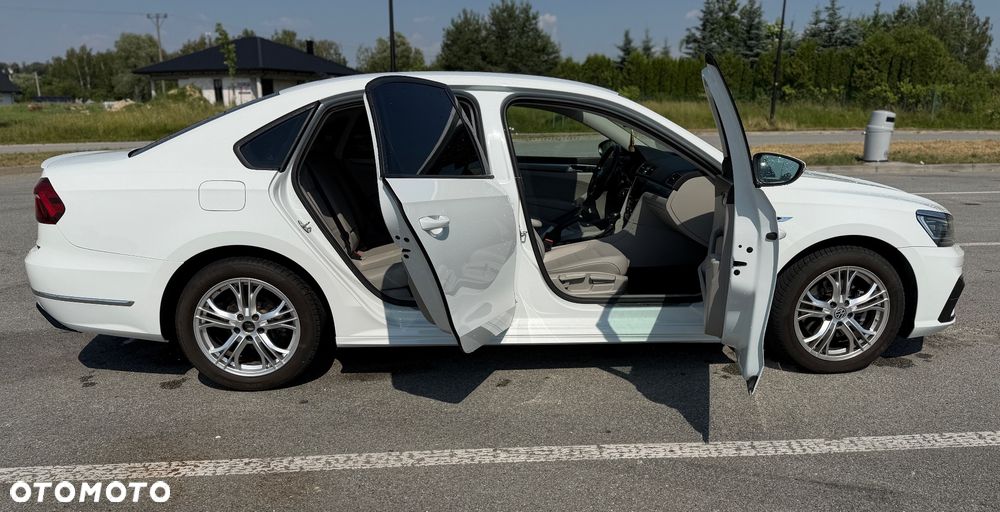 Volkswagen Passat - 5