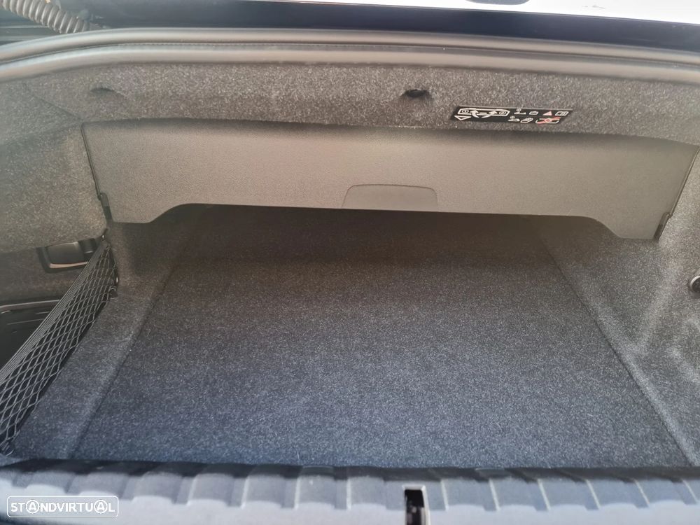 BMW 420 d Pack Desportivo M Auto - 35