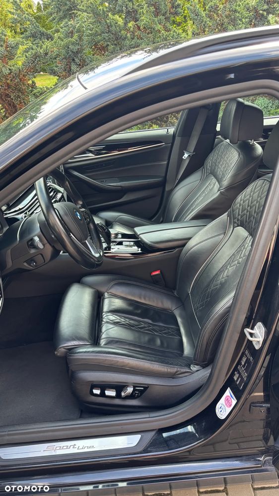 BMW Seria 5 520d Sport Line - 11