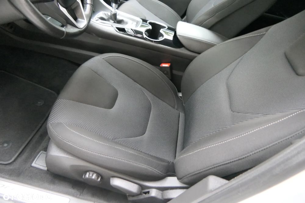 Ford Mondeo 2.0 TDCi Titanium - 19