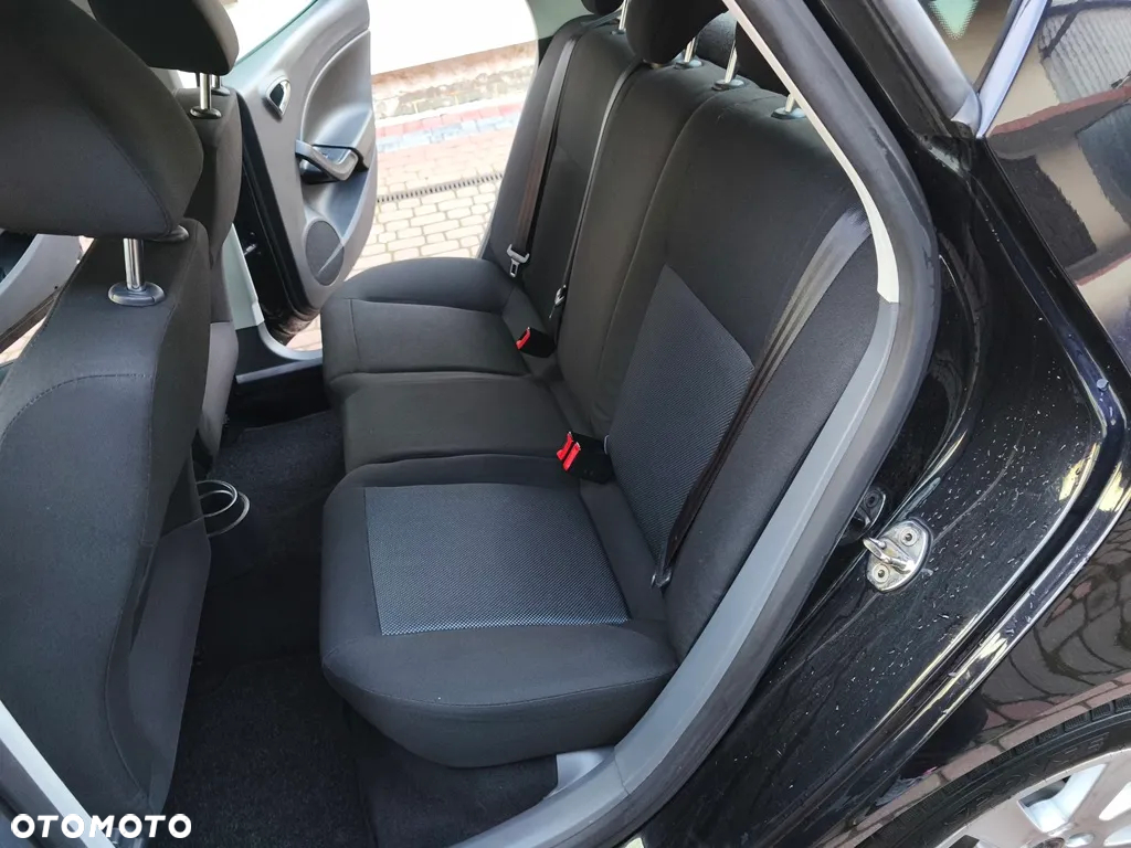 Seat Ibiza 1.6 16V Reference - 21