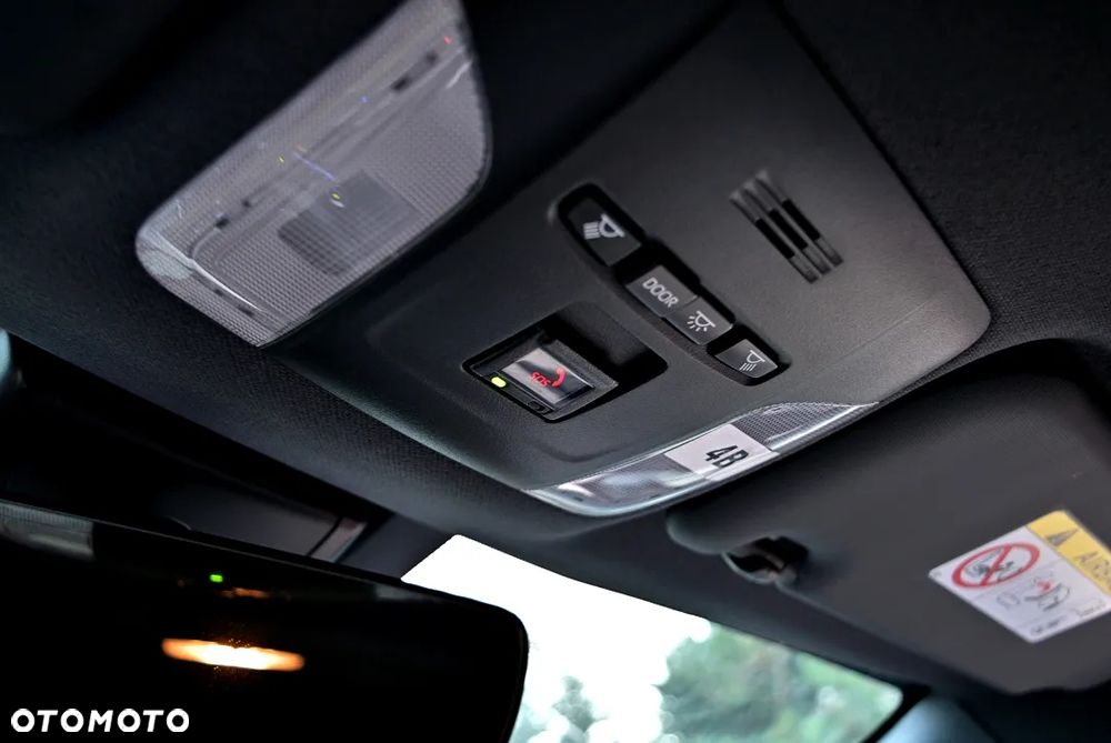 Toyota Corolla 2.0 Hybrid GR Sport - 16