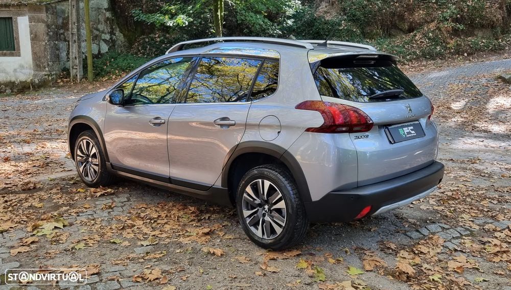 Peugeot 2008 1.2 PureTech Allure - 8