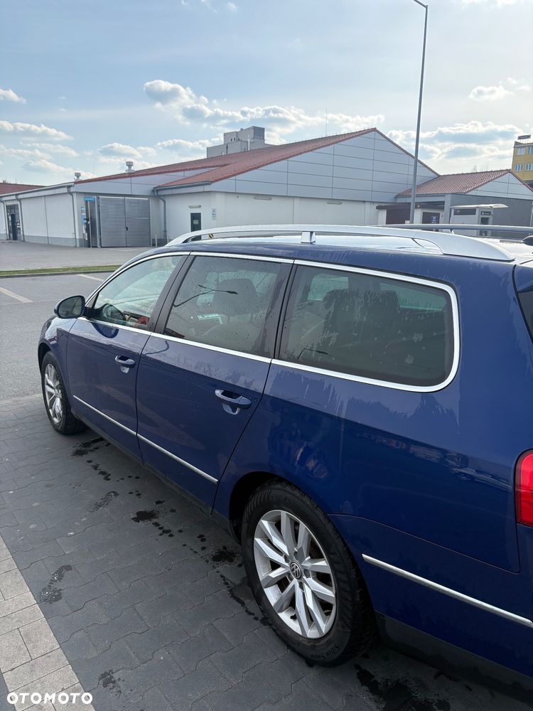 Volkswagen Passat - 4