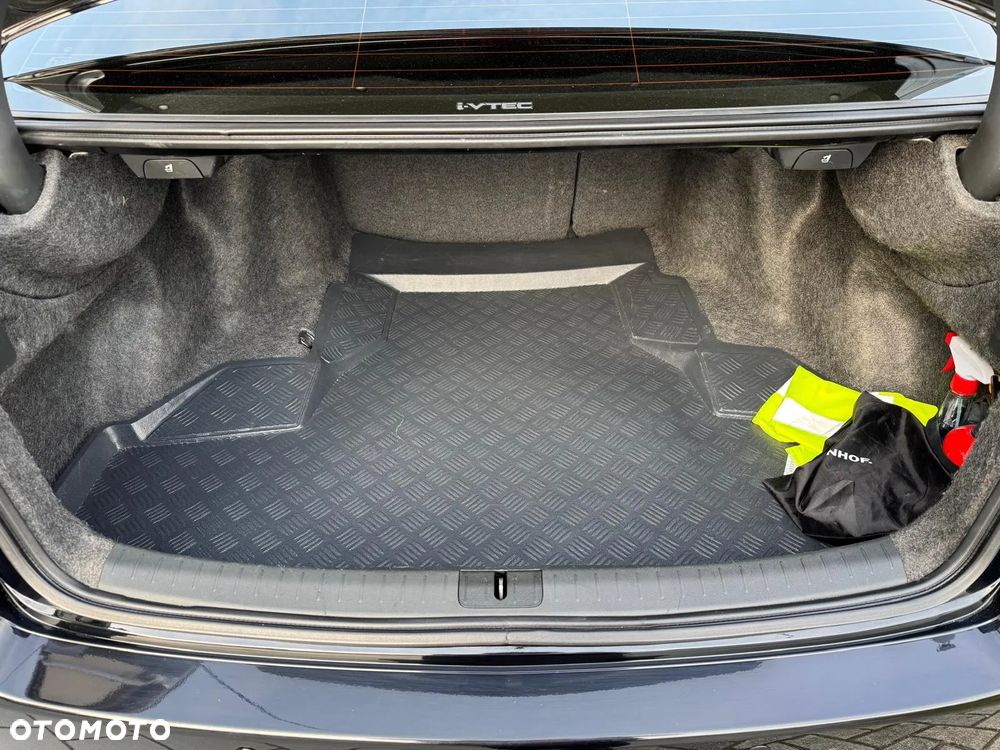 Honda Accord 2.0 Elegance - 21