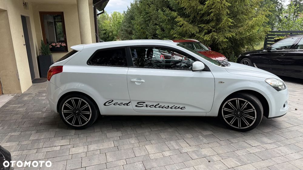 Kia ProCeed - 7